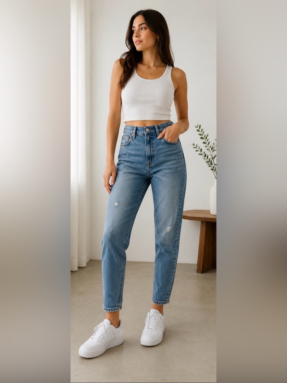 Lucky Brand Drew High Rise
Mom Jeans
SIZE 26 (US 2)